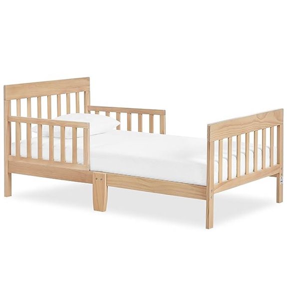 Dream On Me Finn Toddler Bed in White Oak